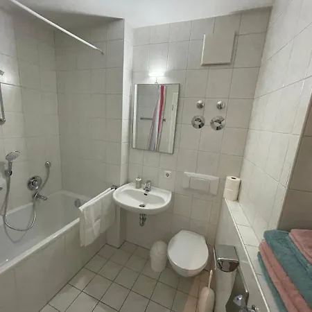Premium Penthouse Mit Schlossblick Zentral In Mit Tiefgarage Apartment
